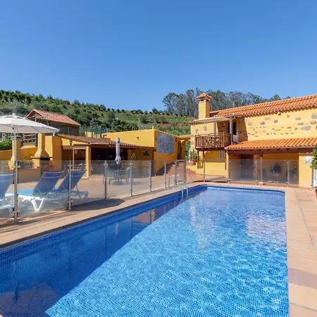 Lola And Rafael's Tatil Evi