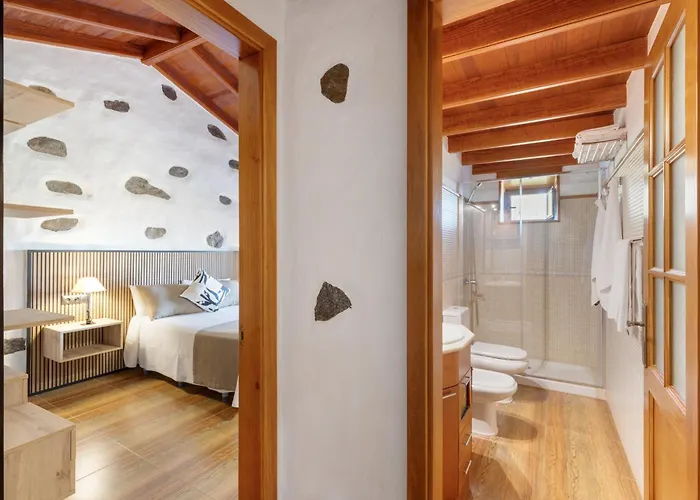 Lola And Rafael's Moya (Gran Canaria)