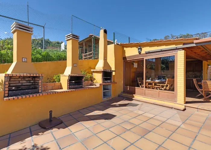 Lola And Rafael's * Moya (Gran Canaria)